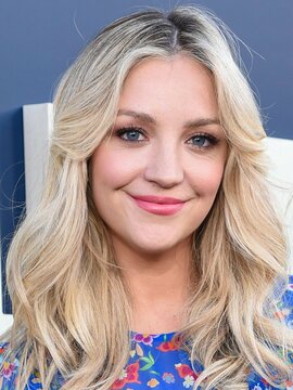 Abby Elliott